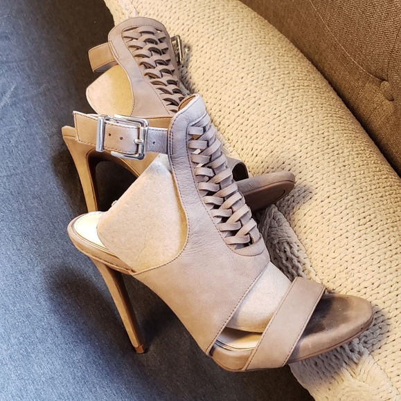 Jessica Simpson Sandals Heels - Picture 2 of 3